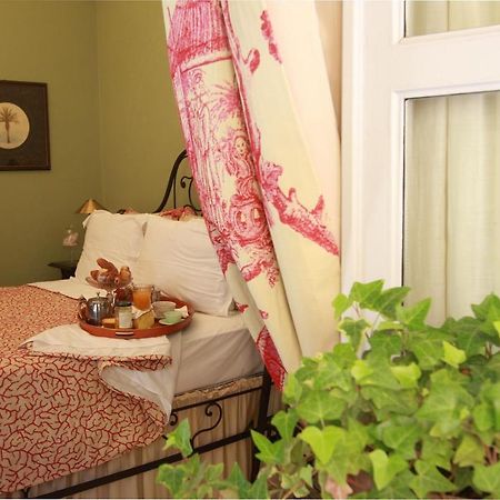 Casa Dellatorre Bed and Breakfast Alba  Rum bild